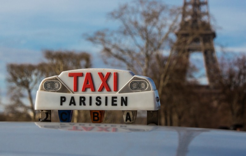 Un dealer de artă a uitat un tablou de 1,5 milioane de euro într-un taxi