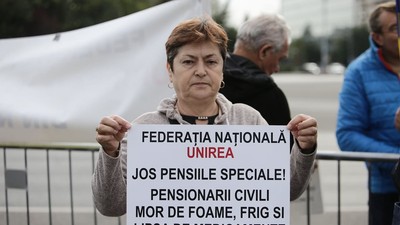 protest-pensionari-guvern-piata-victoriei-crestere-pensii-majorare-pensii-0