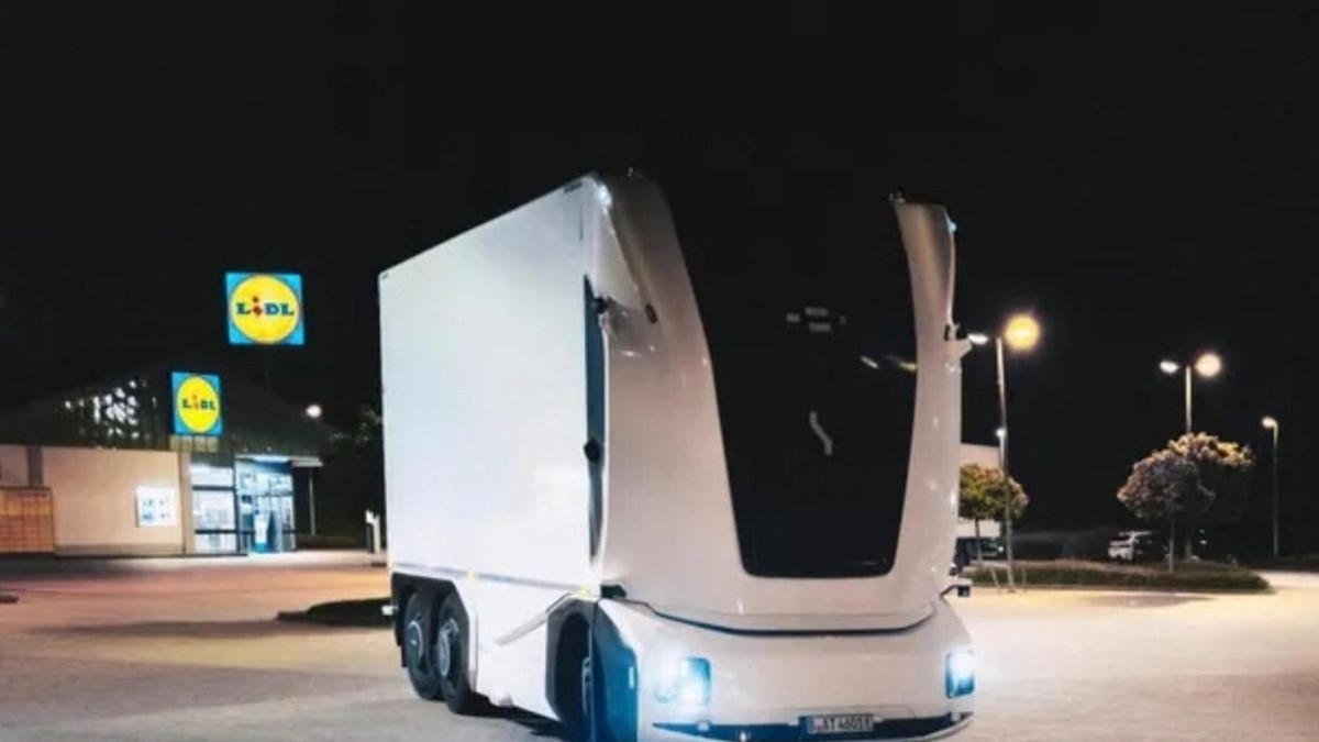 Lidl implementează un camion autonom într-un test de patru luni – o premieră pe drumurile publice din Germania. Foto: Lidl