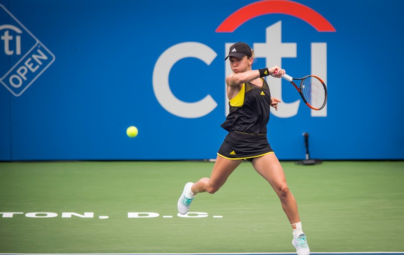 ANALIZĂ | Simona Halep a devenit lider WTA datorită jocului la primire. Românca are cifre foarte slabe pe propriul serviciu