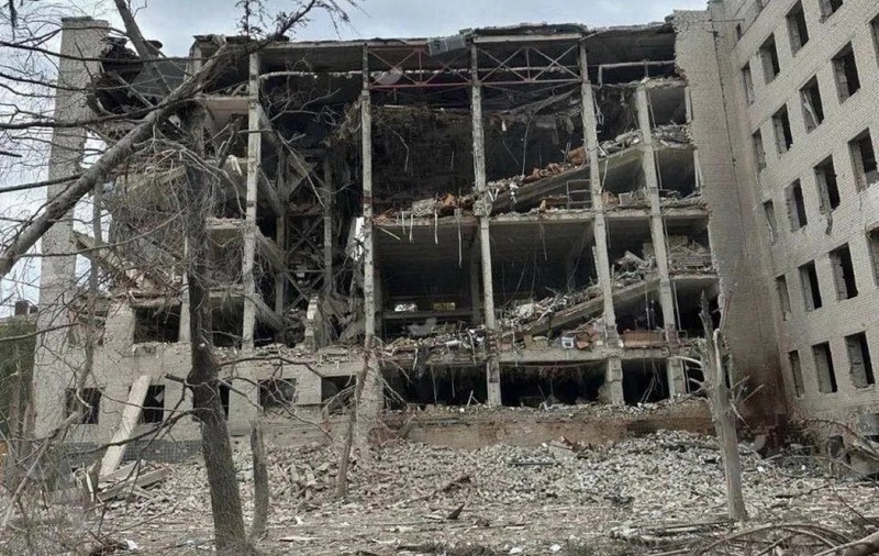 Rusia a lovit cu rachete balistice o școală și un spital din orașul ucrainean Poltava. 51 de persoane au fost ucise și cel puțin 219 au fost rănite