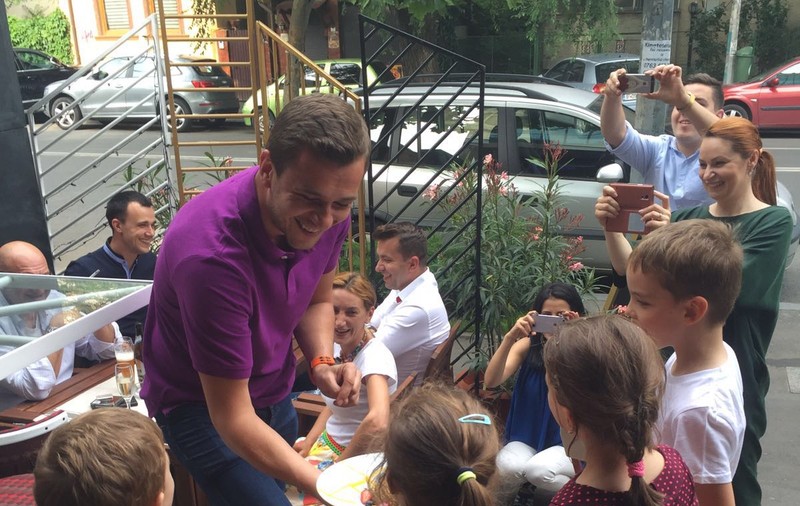 Dan Cruceru a împlinit 35 de ani. Ce cadou a primit din partea fiicei sale