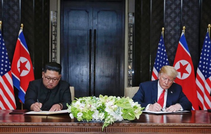 Concluzii după summitul dintre Donald Trump și Kim Jong-un. Președintele SUA: „Vom denucleariza complet peninsula coreeană” (FOTO&VIDEO)