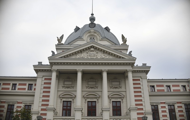 Spitalul Colţea nu are CT şi aparat RMN. Medic: „Sunt absolut vitale, nu ne putem descurca fără ele”