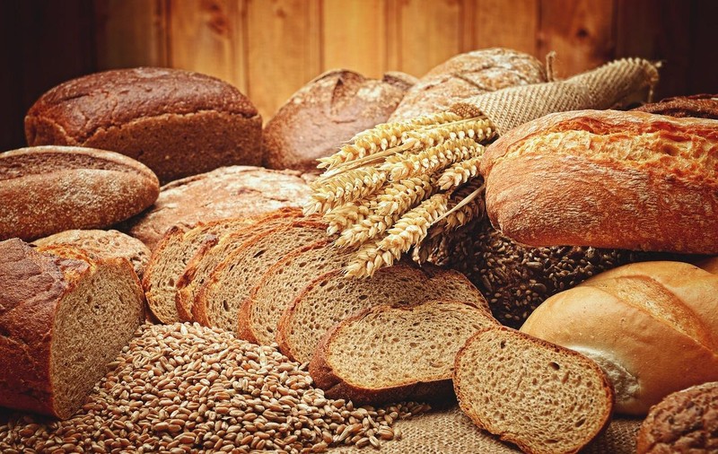 Descoperă care sunt diferenţele dintre produsele fără gluten și cele cu gluten