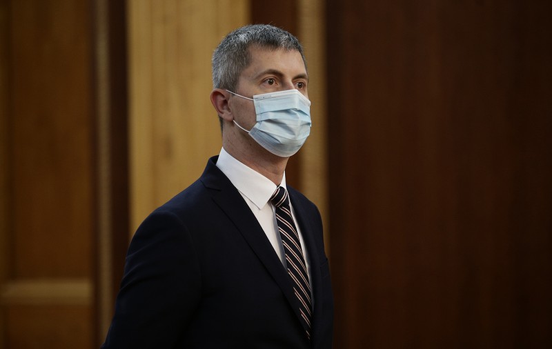 Barna: Prin atitudine, este evident că premierul Ciucă este la celălalt capăt faţă de fostul premier Cîţu