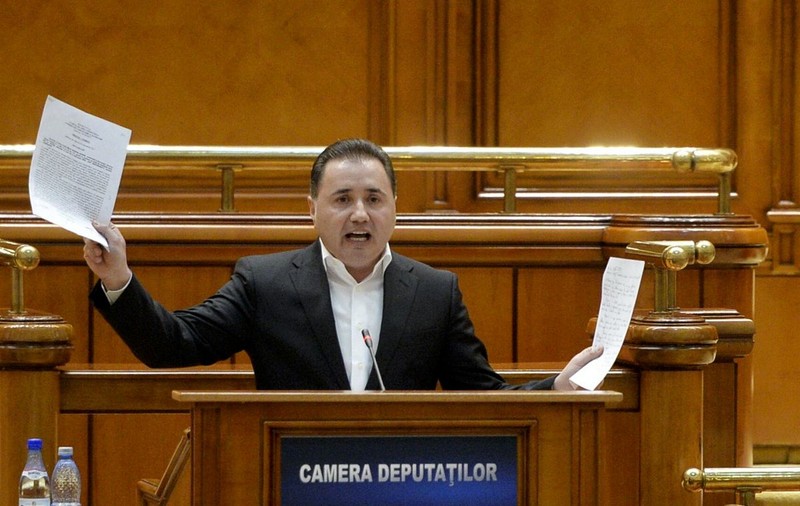 Ex-deputatul Cristian Rizea ”se plimbă din loc în loc” prin SUA. Explicația halucinantă de la procesul de corupție