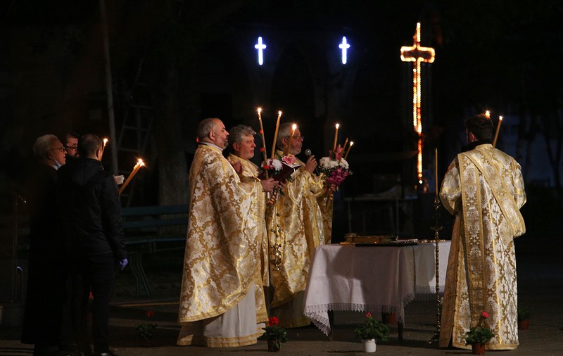 Patriarhia cere revenirea rapidă la slujbele din biserică: “Au fost făcute demersuri către autorităţi”