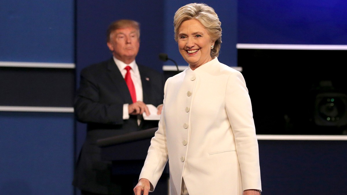 TRump și Hillary, la dzbaterea finală
