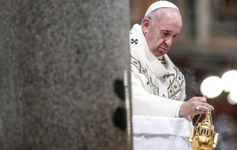 Un gest făcut de Papa Francisc a provocat furie printre credincioșii conservatori