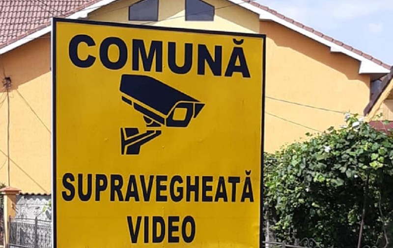 Un primar din Gorj a montat camere video în copaci, ca să-i prindă pe cei care aruncă gunoaie