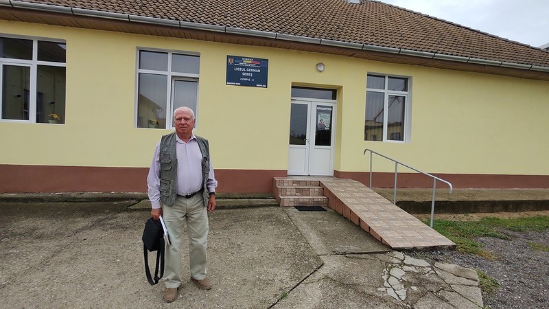 De 12 ani, Ioan Brânzan predă la Liceul German din Sebeș, județul Alba