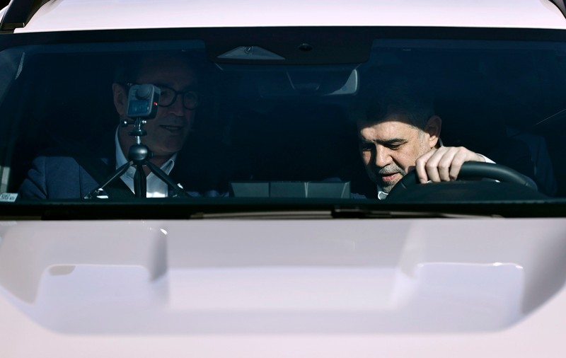 Programul Rabla 2024. Schimbarea anunțată de premierul Marcel Ciolacu: Prefer să mergem pe maşinile produse în România