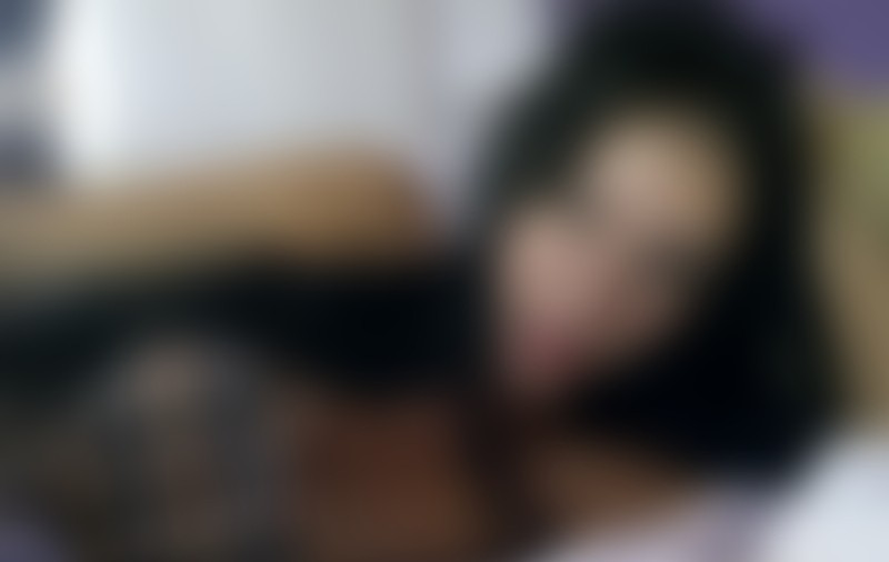 IMAGINEA CARE A UIMIT FACEBOOK-UL! Uite ce demonstraţie face această vedetă de la noi... ÎN PAT! | FOTO