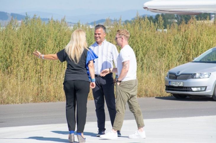 Preşedintele CJ Braşov, Adrian-Ioan Veştea (s), alături de Ronan Keating