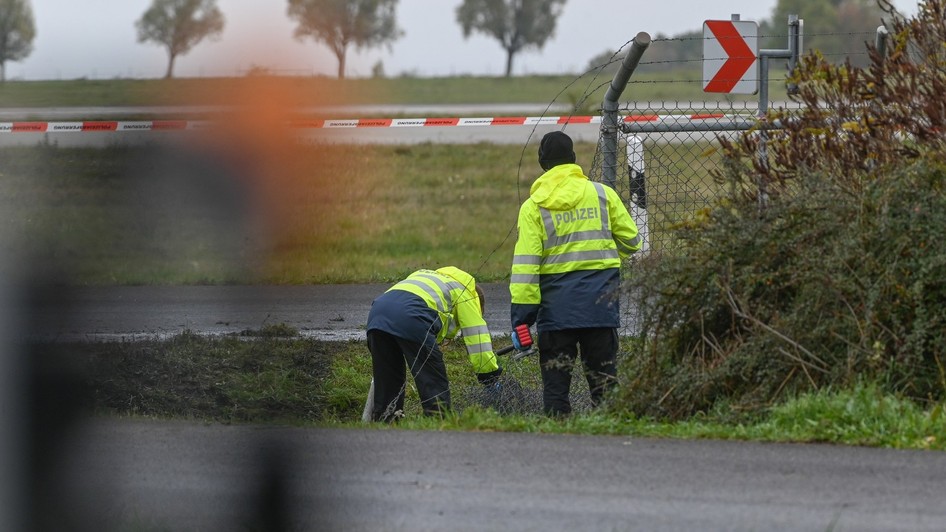 Gard rupt de o mașină pe aeroportul din Leipzig Sursa foto: Profimedia