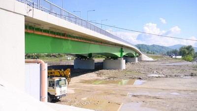 Podul uriaș dintre România și Ucraina este aproape gata. Cum va schimba traficul peste Tisa din această vară