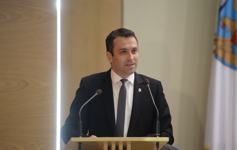 Un deputat USR-PLUS reacționează la numirea lui Laurenţiu Cazan la şefia Jandarmeriei Prahova: „O imensă sfidare”