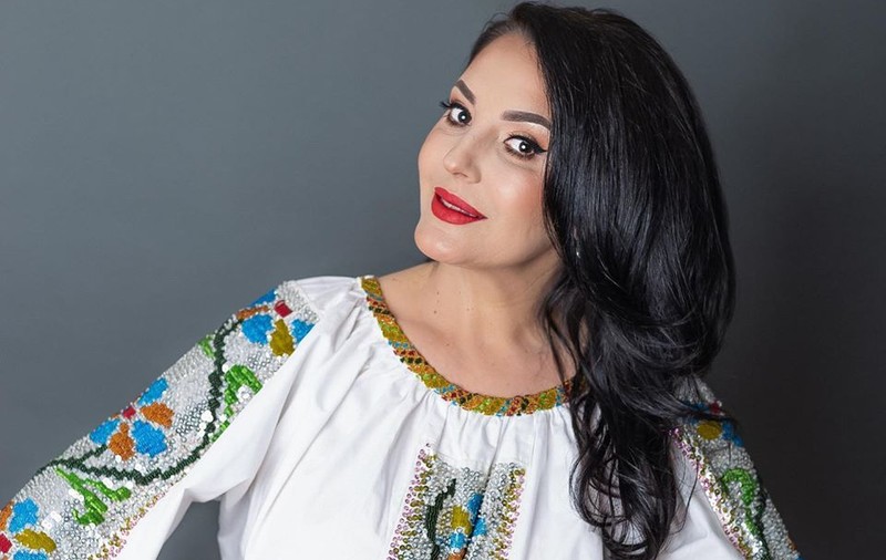 Viața cu 26 de kilograme în minus. Cântăreața Angela Rusu a aruncat 25 de saci cu haine după ce a ajuns de la XL la S/M