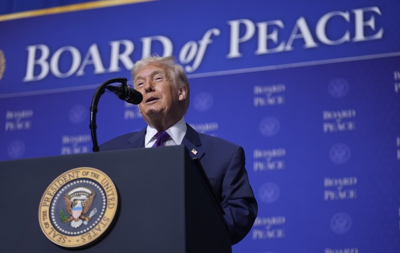 Trump a dat un termen limită de zece zile Iranului pentru un acord: „Altfel, se vor întâmpla lucruri rele”