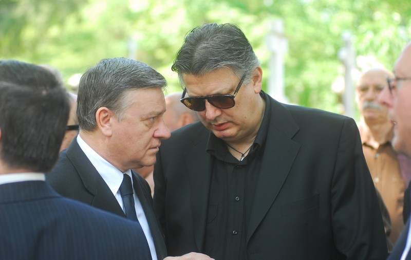 Actul confidenţial denunţat de Burleanu la DNA arată cum FRF putea fi căpuşată 