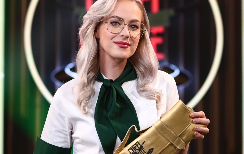 Cine este Andreea Ignat de la Chefi la cuțite, sezonul 14. A fost părăsită de iubit în Mexic și a dormit pe plajă