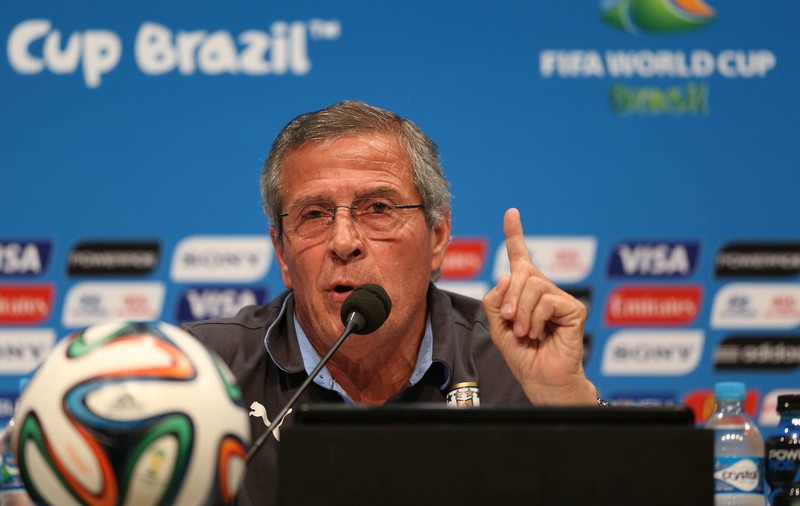 Oscar Tabarez: ”L-au suspendat pe Luis Suarez la presiunea presei!”