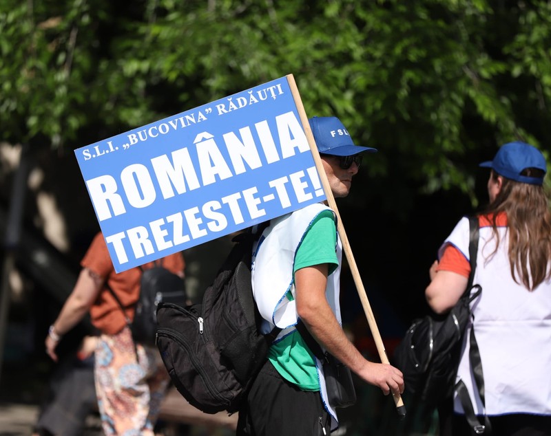 Sindicaliștii din Educație protestează la Guvern și Parlament. Examenele naționale ar putea fi afectate de proteste