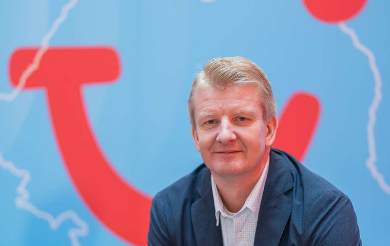 Algoritmul „All-Inclusive”: cum ne va planifica AI-ul vacanțele. Interviu cu Kristof Caekebeke, Chief Information Officer la TUI