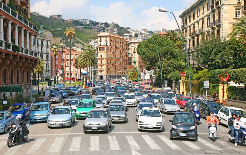 Oraşele din nordul Italiei care interzic accesul mașinilor diesel începând cu toamna anului 2025