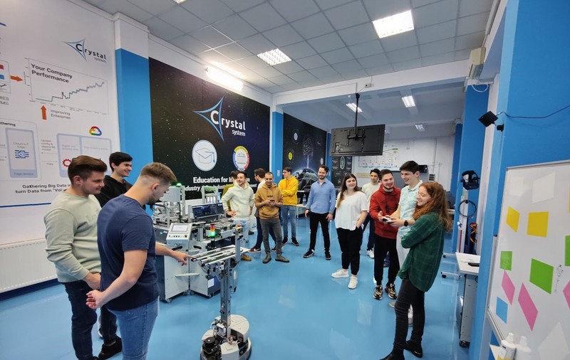 Cum se făceau laboratoarele la cea mai mare Politehnică din țară: „Ne arătau motoarele și echipamentele de bord ca pe niște piese de muzeu” 