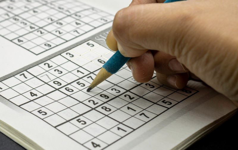 Dilemă medicală: un bărbat face crize de epilepsie de fiecare dată când rezolvă un puzzle sudoku