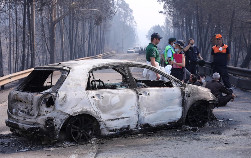 FOTO | Mai mulți copii și-au pierdut viața în incendiile din Portugalia