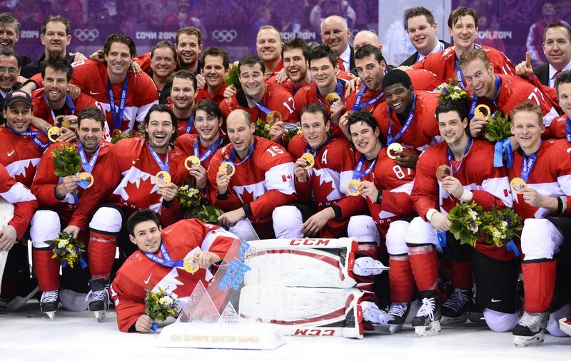 Le-au luat ruşilor cel mai dorit aur olimpic, cel de la hochei pe gheaţă. Super Canada, zero Suedia