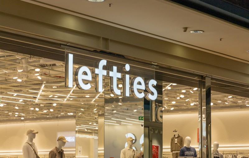 Varianta low-cost a Zara se extinde în România. Lefties a deschis un nou magazin în AFI Cotroceni