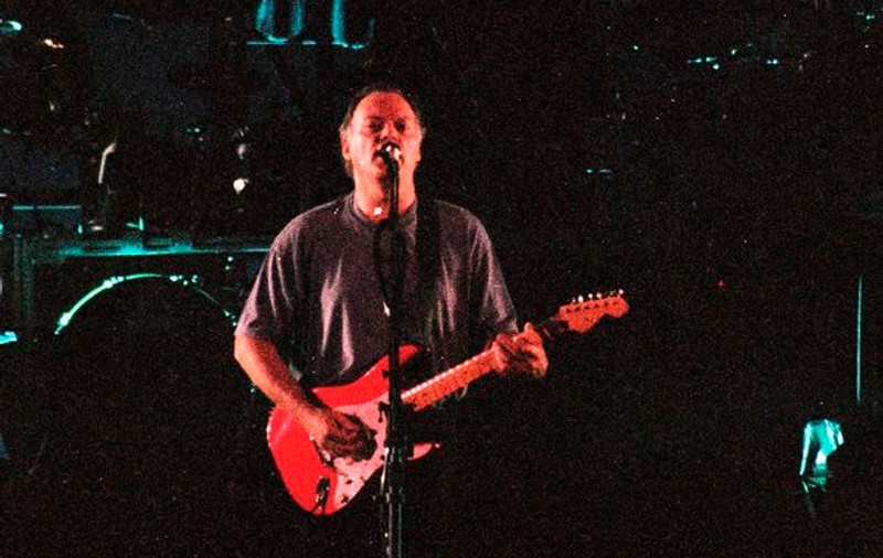 Un american s-a dat drept chitaristul de la Pink Floyd! A profitat din plin de situaţie! | FOTO