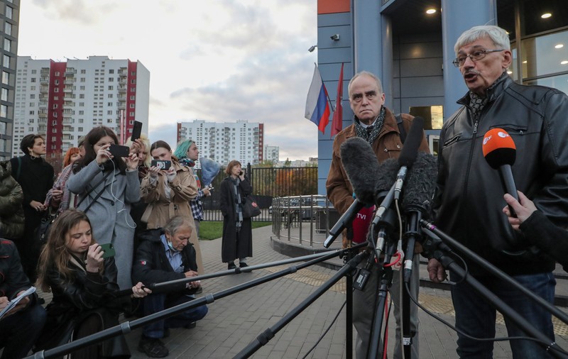 Sediile din Moscova ale Memorial, confiscate la scurt timp după ce organizația rusă a luat Premiul Nobel pentru Pace