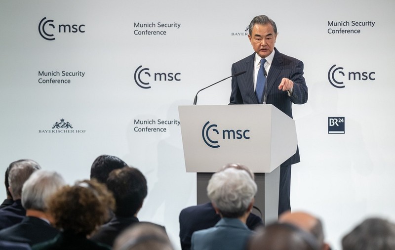 Reacția SUA la „balonul-spion“ a fost „absurdă și isterică“, spune un înalt diplomat chinez