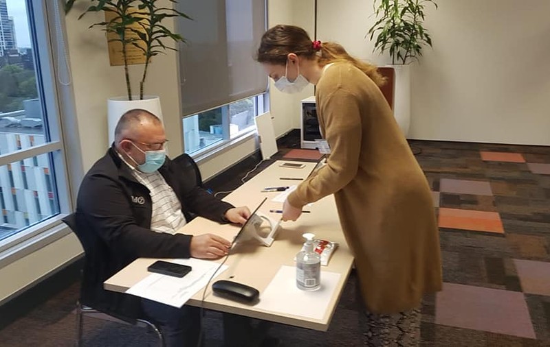 S-au închis și ultimele secții de votare din diaspora. Câți români din străinătate au votat