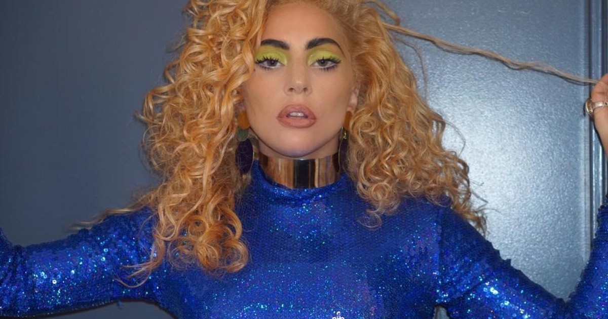Lady Gaga, topless. Ipostaza incitantă în care s-a fotografiat vedeta