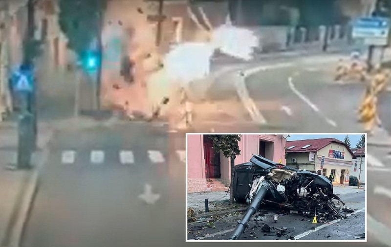 BMW-ul tăiat în două de un stâlp, la Cluj, filmat în momentul impactului. Motorul a sărit de pe șasiu și s-a aprins | VIDEO