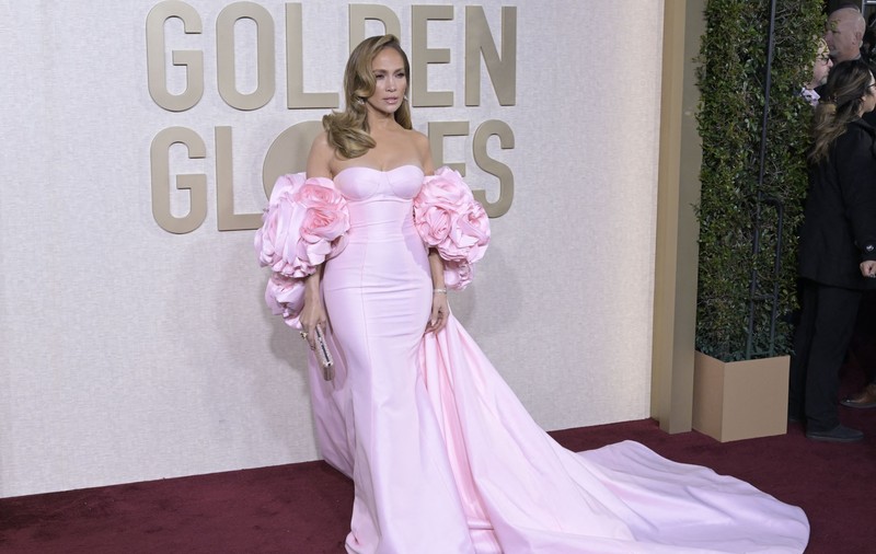 Vedete la Globurile de Aur 2024. Jennifer Lopez a fost în centrul atenției datorită ținutei spectaculoase