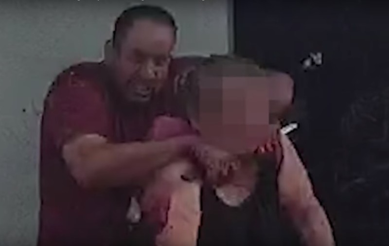 Polițiștii din Los Angeles au împușcat mortal o femeie ținută ostatică și pe cel care o amenința cu un cuțit