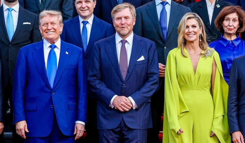 Cuplul regal s-a întâlnit cu șefi de stat și lideri de guvern la summitul NATO de la Haga. Foto: Profimedia Images