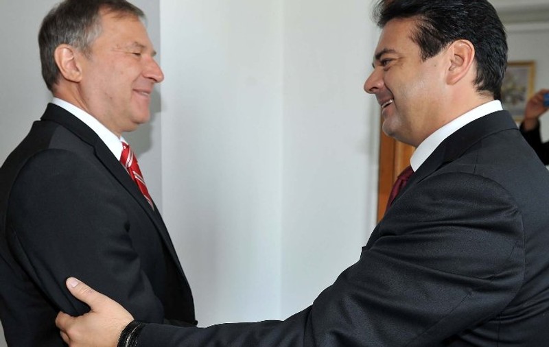 Victorie la nivel diplomatic. Austriecii nu-i mai ţin şapte ani pe români departe locurile de muncă