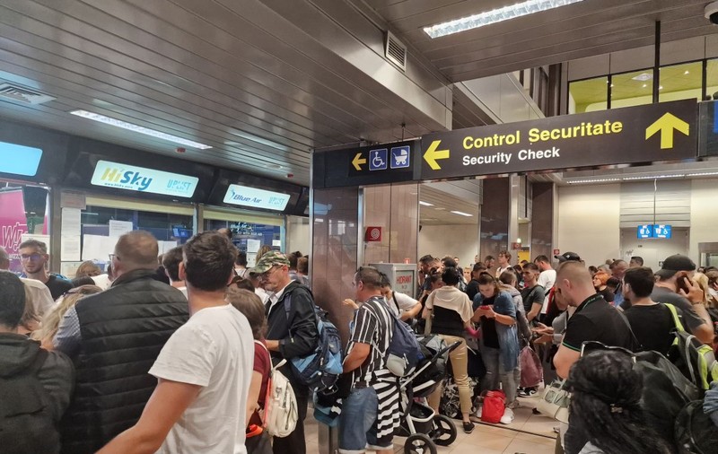 Alți 115 români au revenit în țară din Israel, cu o cursă aeriană privată, anunță MAE