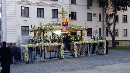 Baldachinul pentru racla cu moaștele Cuvioasei Parascheva va fi ornat ca în fiecare an