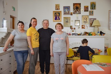 Profesoarele Olena, Evghenia, Liliya și Natalia sunt de o lună în România