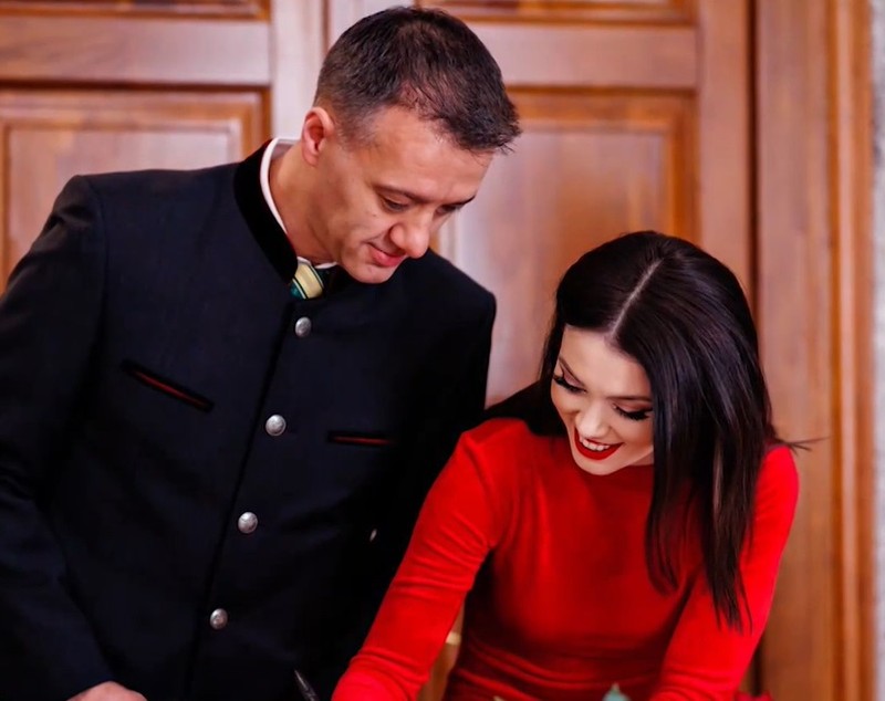 Ce a pățit Anca Dumitra cu o zi înainte de cununia civilă cu logodnicul austriac: „A fost cu peripeții! Acum mă cheamă Anca Spendier”