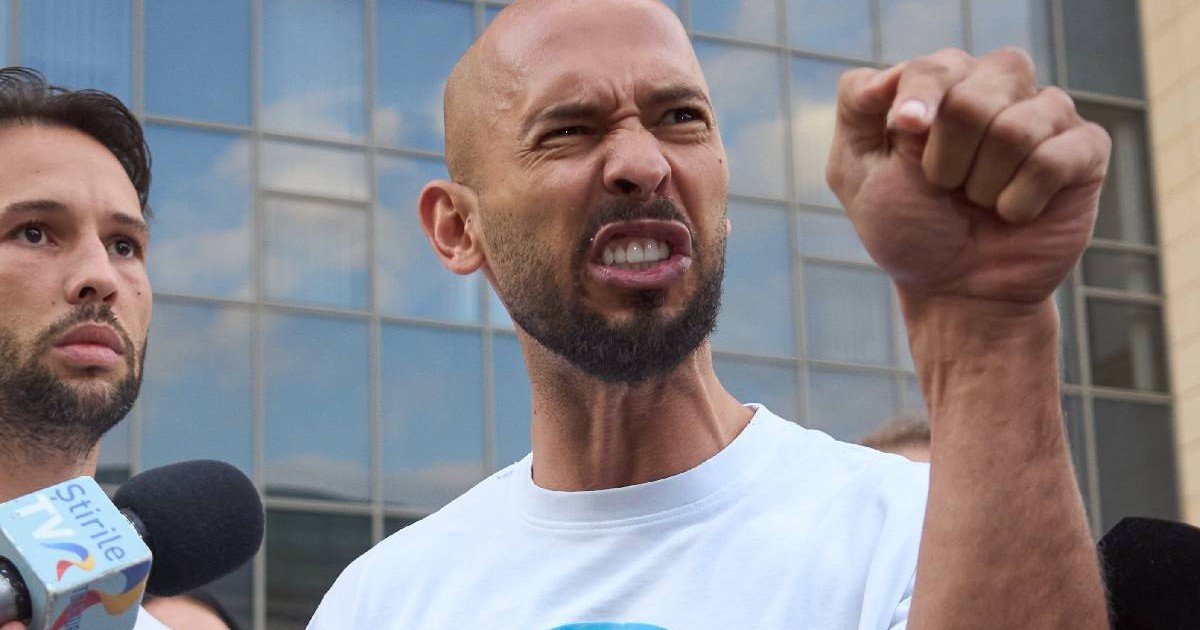 andrew si tristan tate in fata tribunalului din bucuresti